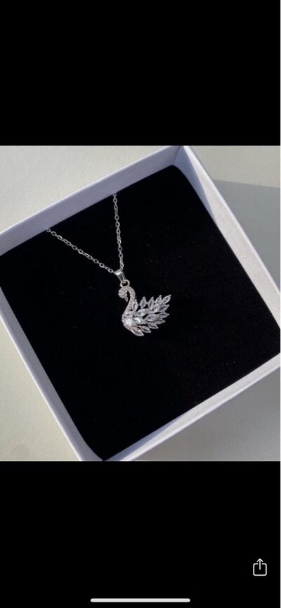 Swarovski Beyaz Taşlı Kolye