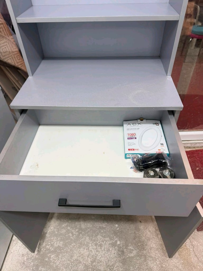 karşılama bankosu malzeme dolabı - 5