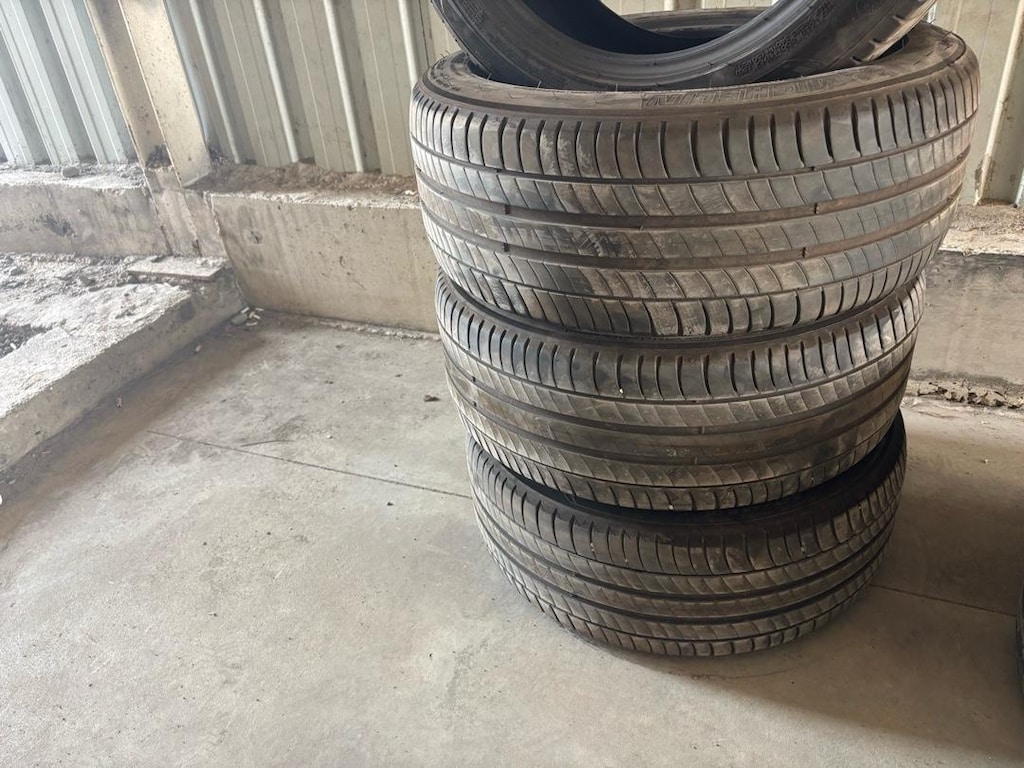 michelin 245/45R18 - 5