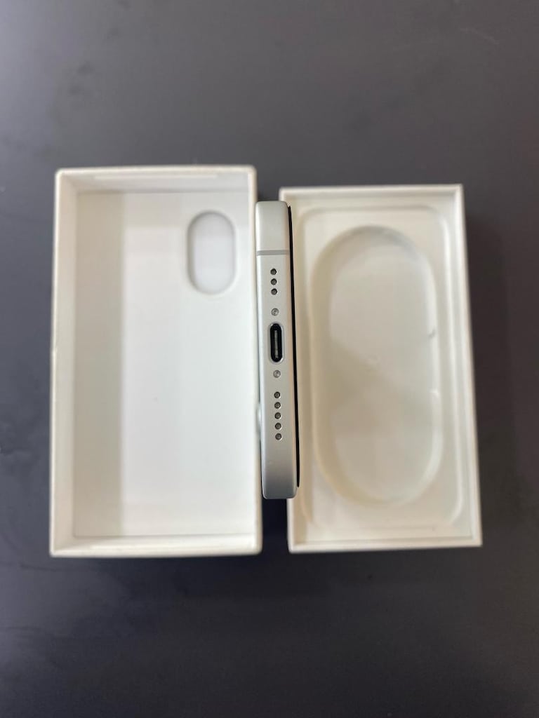 IPHONE 16 BEYAZ 128 GB HATASIZ TERTEMİZ - 5