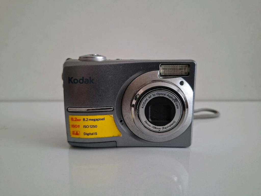 Kodak EasyShare C813 Dijital Fotoğraf Makinesi 8.2 Megapiksel 3X Zoom - 4