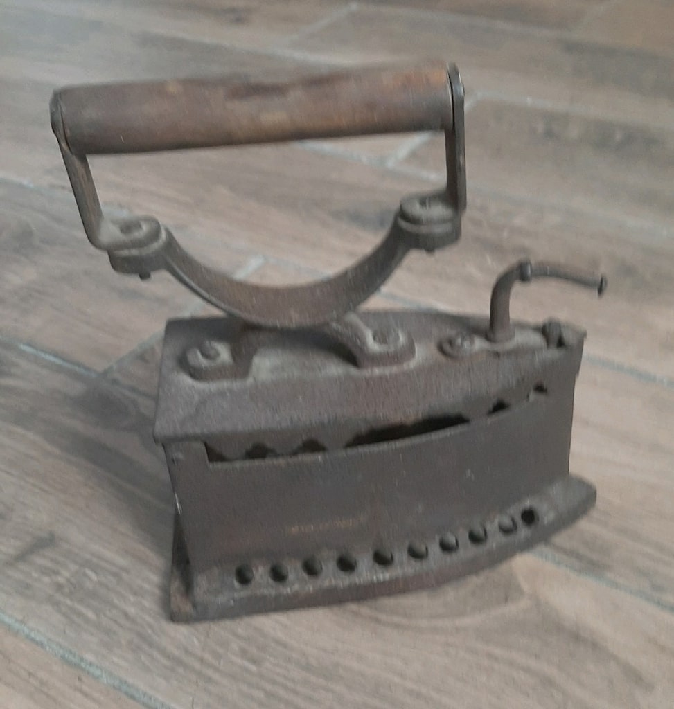 antika kömürlü ütü - 2