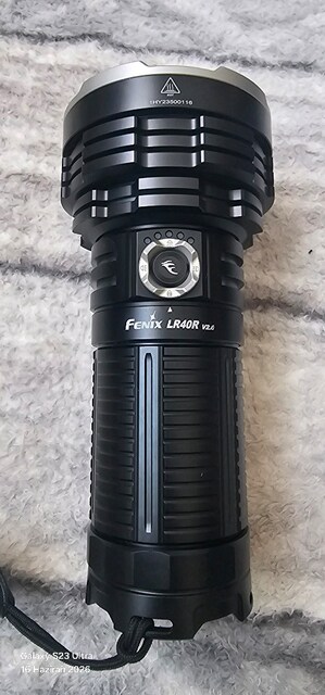 Fenix LR40R V2.0 El Feneri