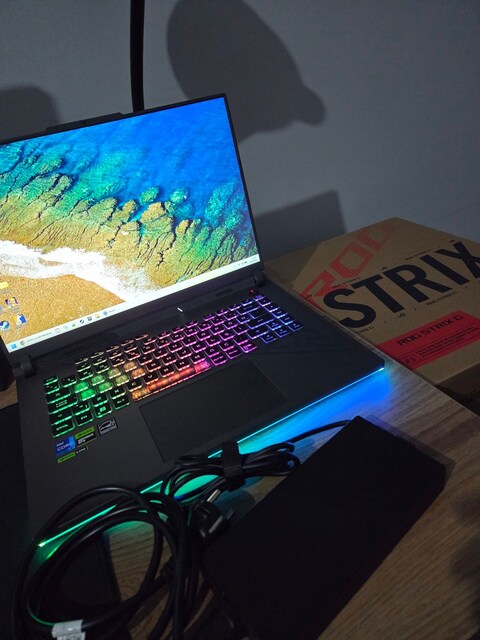 Oyuncu Seti: Asus ROG Strix G16 RTX 4050 + Klavye Kulaklık Mouse