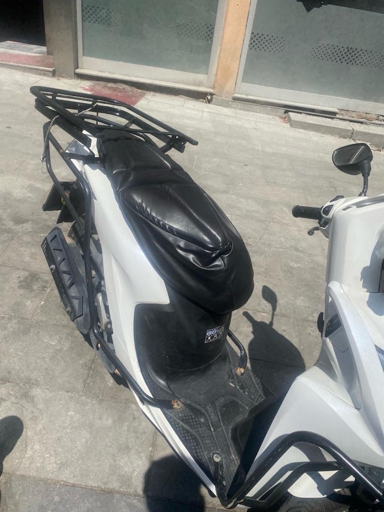 Honda dio acil satılık 21 model 57 km - 5