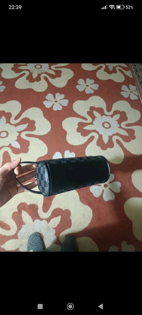 Louis Vuitton El Çantası