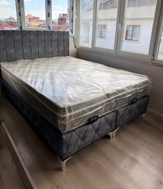 çift kişilik baza başlık yatak sisiskksnsbx