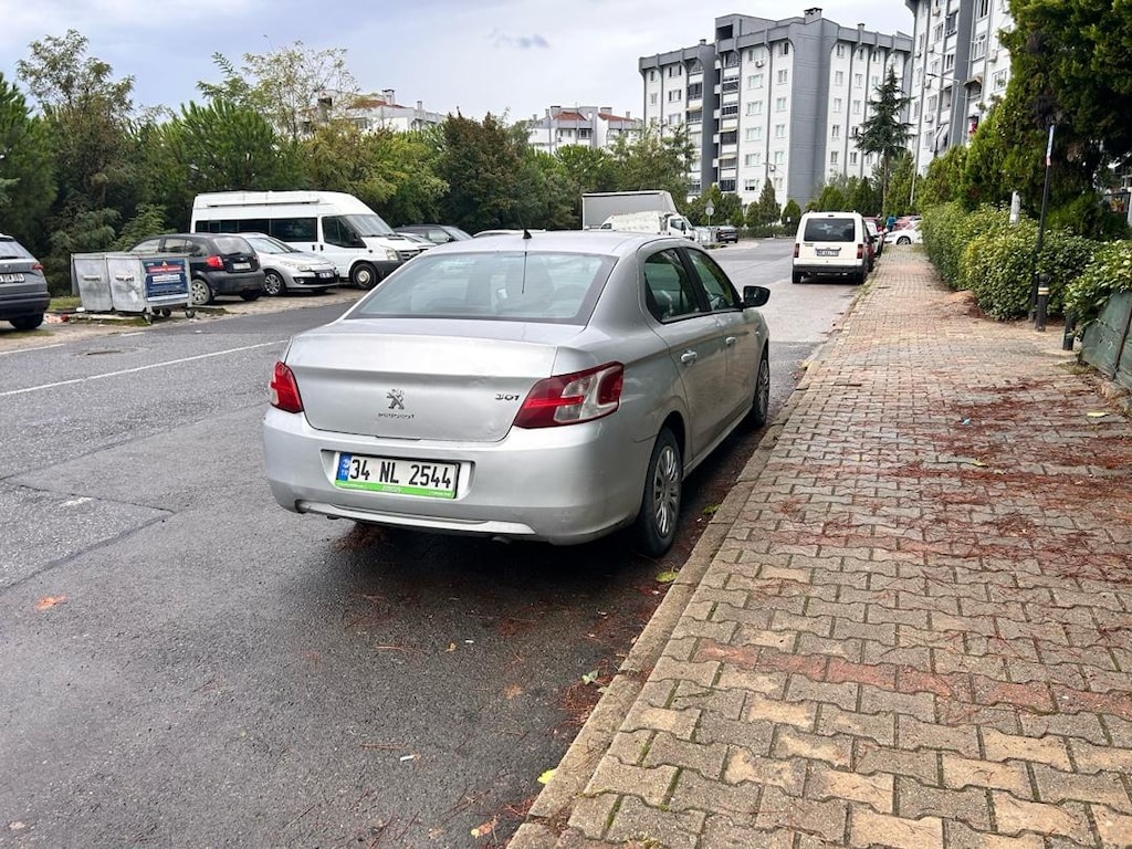 2016 MODEL / HATASIZ DEĞİŞENSİZ FULL ORJİNAL / 1.6 HDI ACTIVE - 2