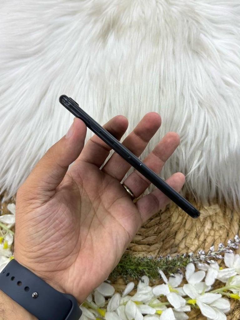 İPHONE SE 2.NESİL 64GB TEMİZ SORUNSUZ HERŞEY AKTİF - 3