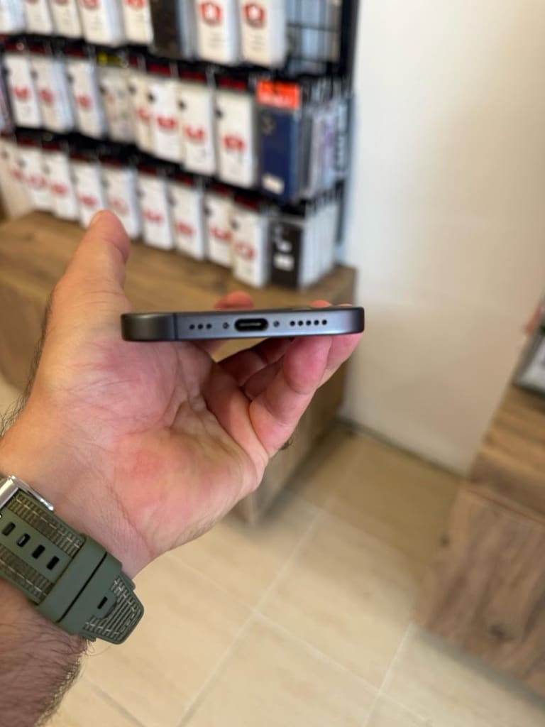 İphone 17 256GB Siyah - 3