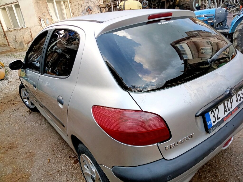 206 Peugeot - 4