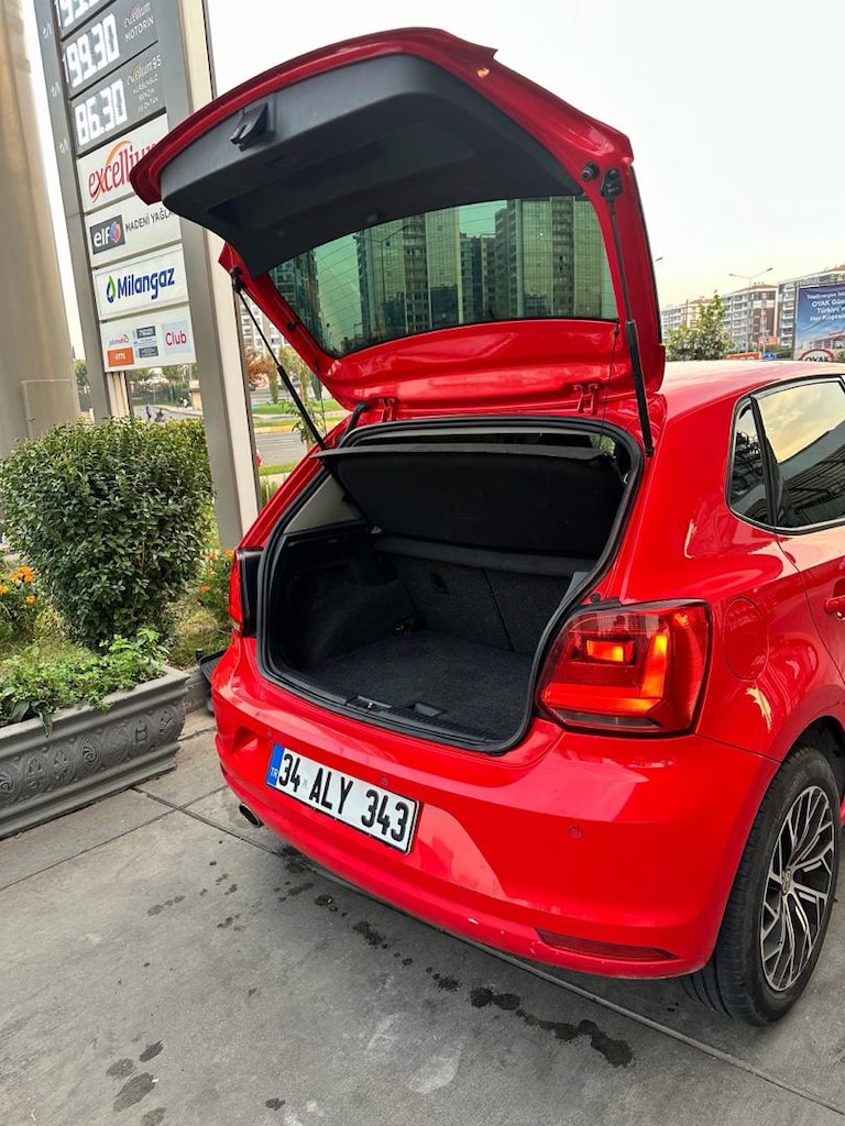 TERTEMİZ CAM TAVANLI OTOMATİK AZ YAKAN DİZEL POLO - 4