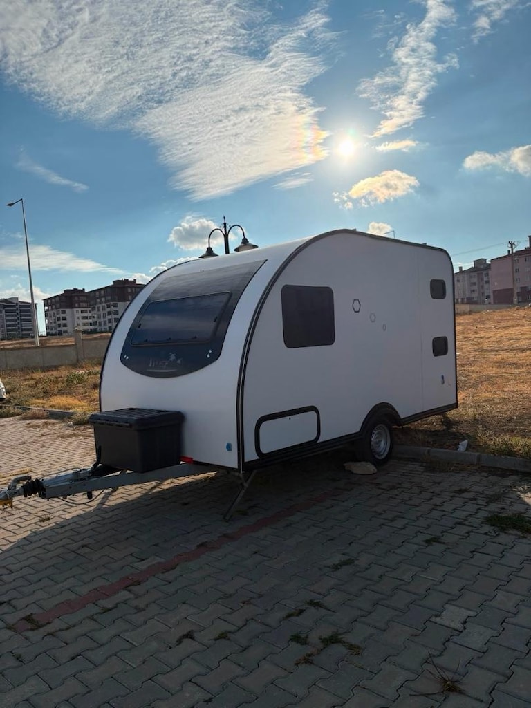 az kullanılmış temiz karavan