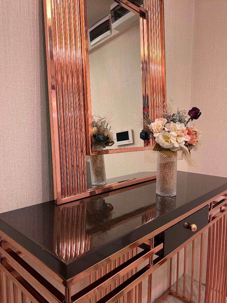 Rose Gold Aynalı Dresuar – Füme Cam Üst – Lüks Tasarım - 6