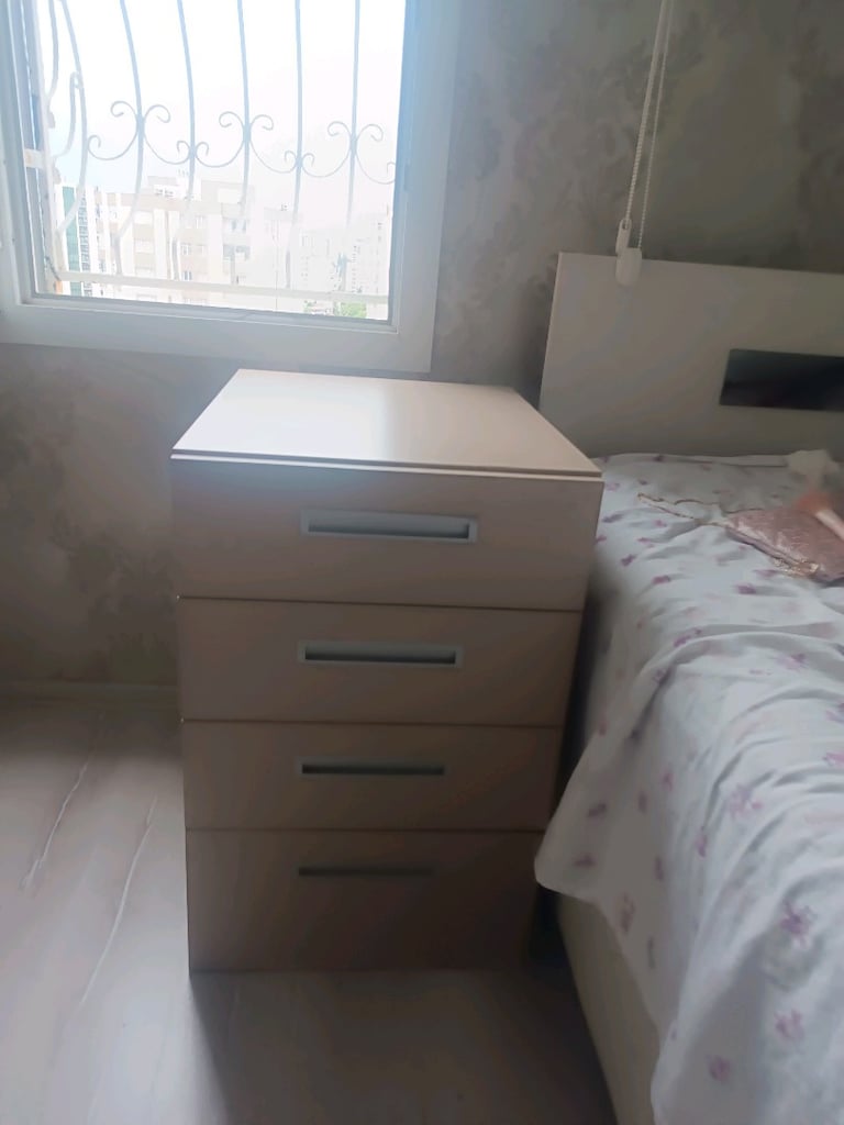 2 ADET ŞIK TASARIMLI, 4 ÇEKMECELİ ÇOK AMAÇLI DOLAP – 10.000 TL - 2