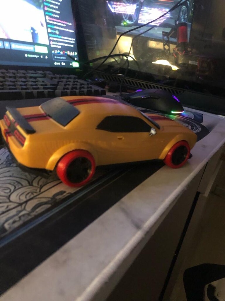 Dodge Challenger Hellcat SRT - 3