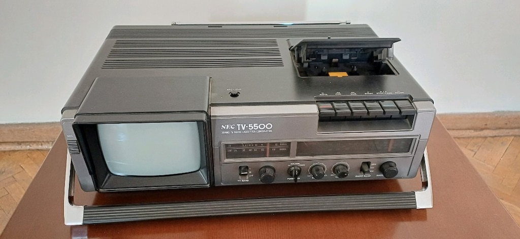 3 Band Tv. Radio, Müzik Çalar - 4