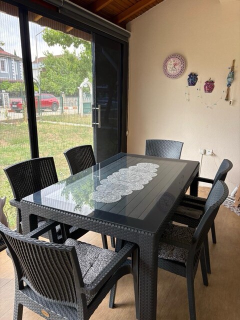 Rattan Camlı Bahçe Balkon Masa Sandalye Takımı