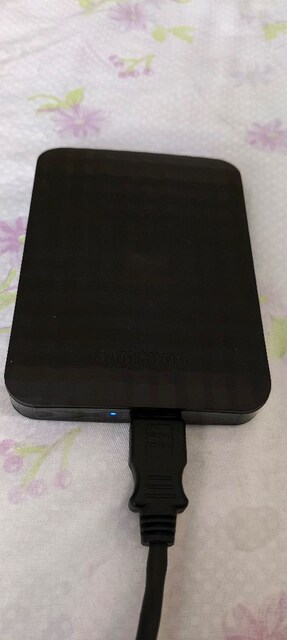 Samsung M3 Portable 1 TB Harici Hard Disk(sağlık %100)