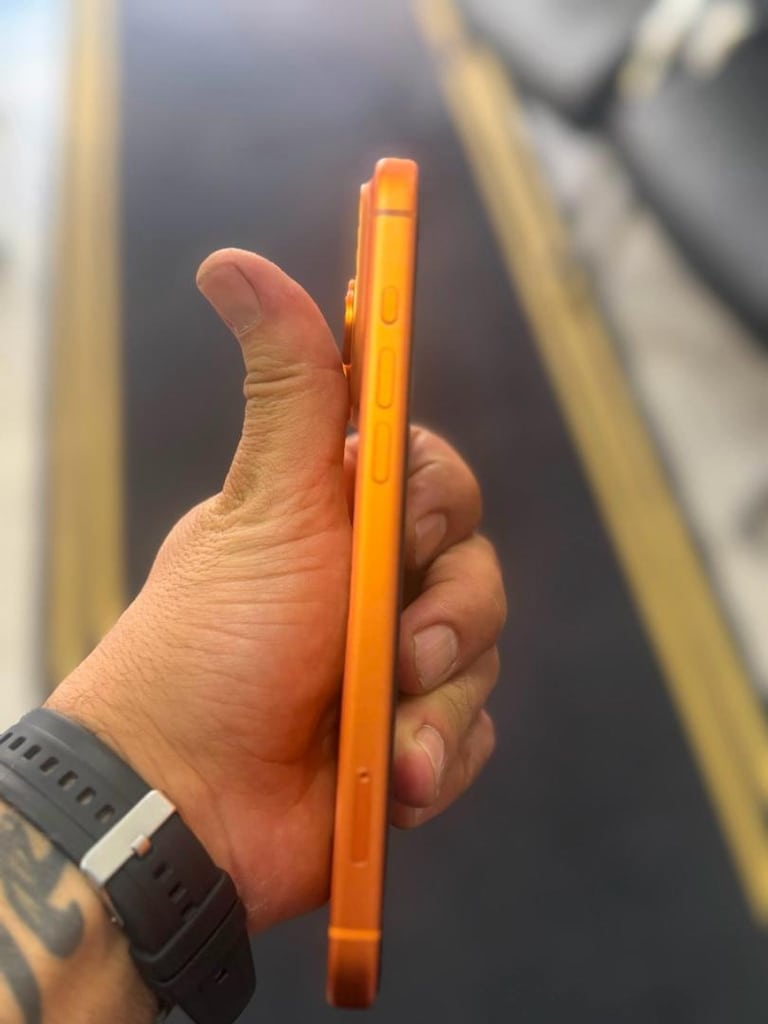 2 AYLIK NOKTA ÇİZİKSİZ IPHONE 17 PRO MAX 256 GB YURTDIŞI CİHAZ - 6