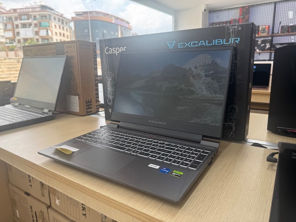 EXCALİBUR *İ7 12650H İŞLEMCİ *32 GB RAM *1TB SSD *RTX 4050 6GB E.K - 3