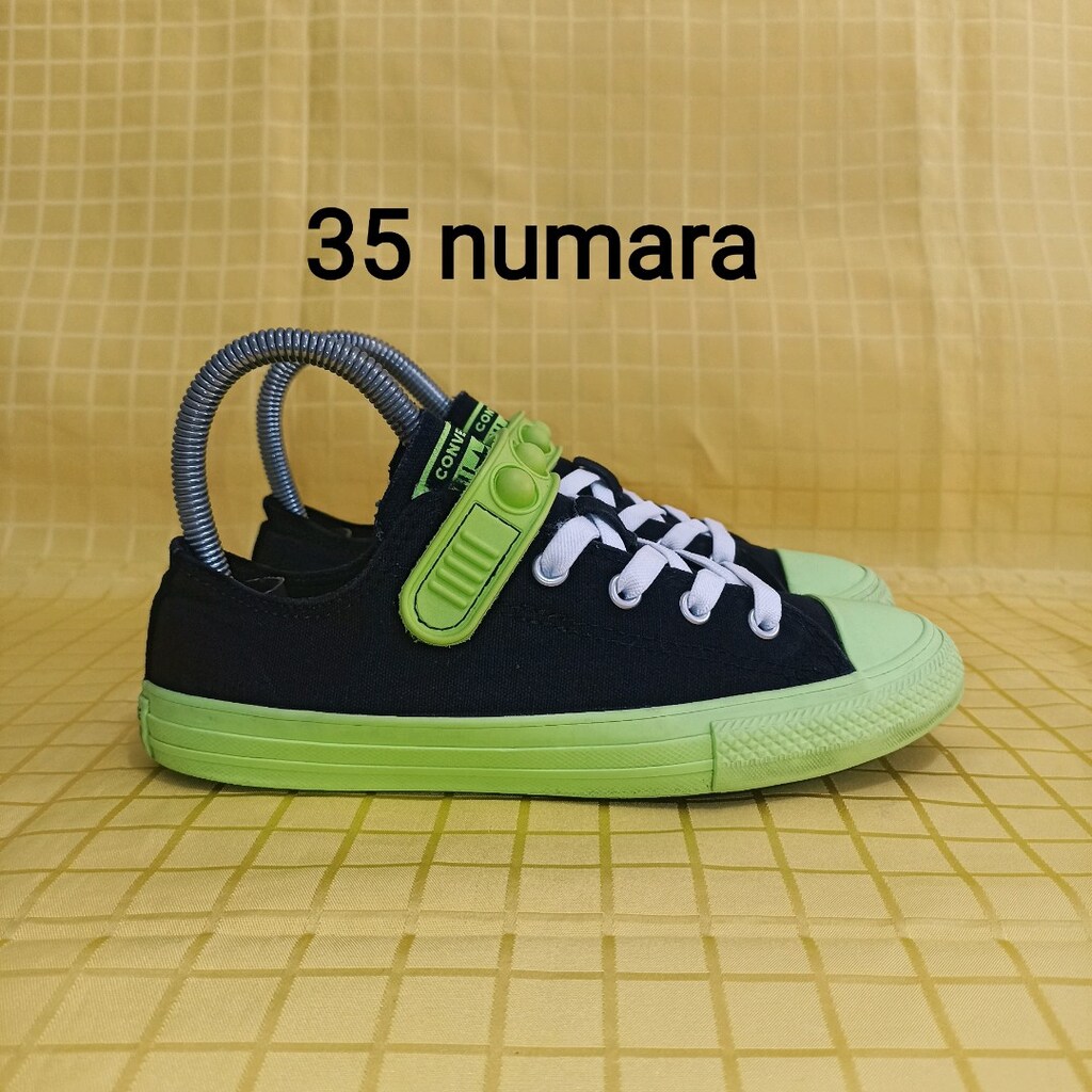35 numara orjinal CONVERSE spor ayakkabı.