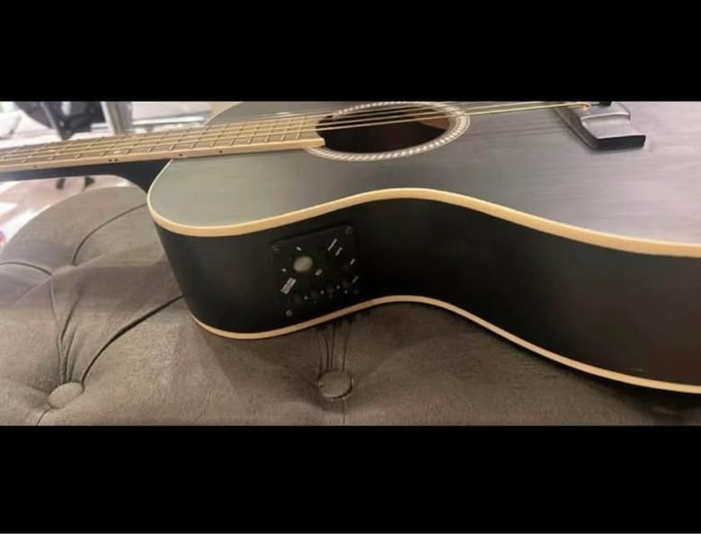 E.Akustik Gitar + Amfi - 3