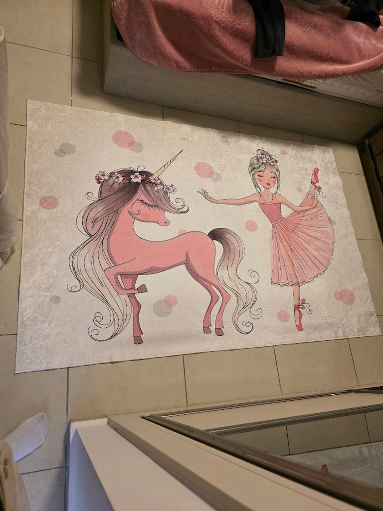 unicorn çocuk halısı 4 metre - 2