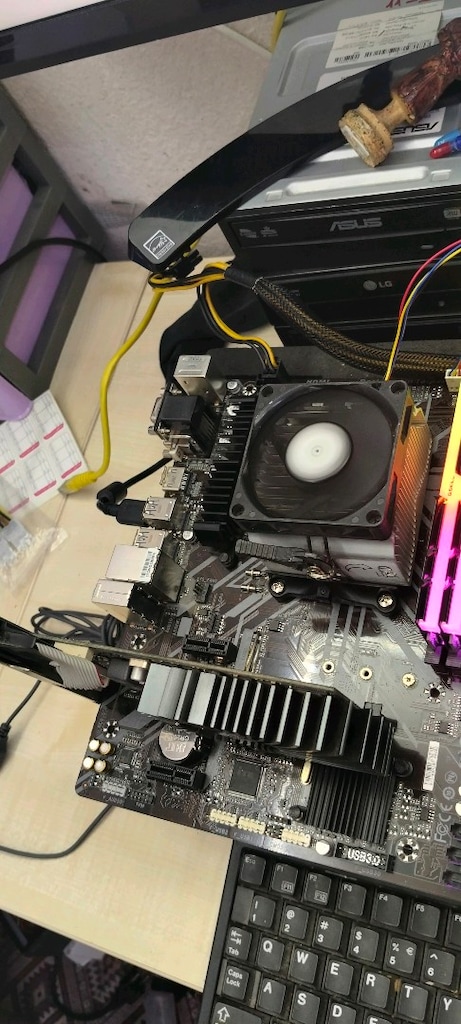 GA B450 +R5 5500+AMD CPU FAN SET - 6
