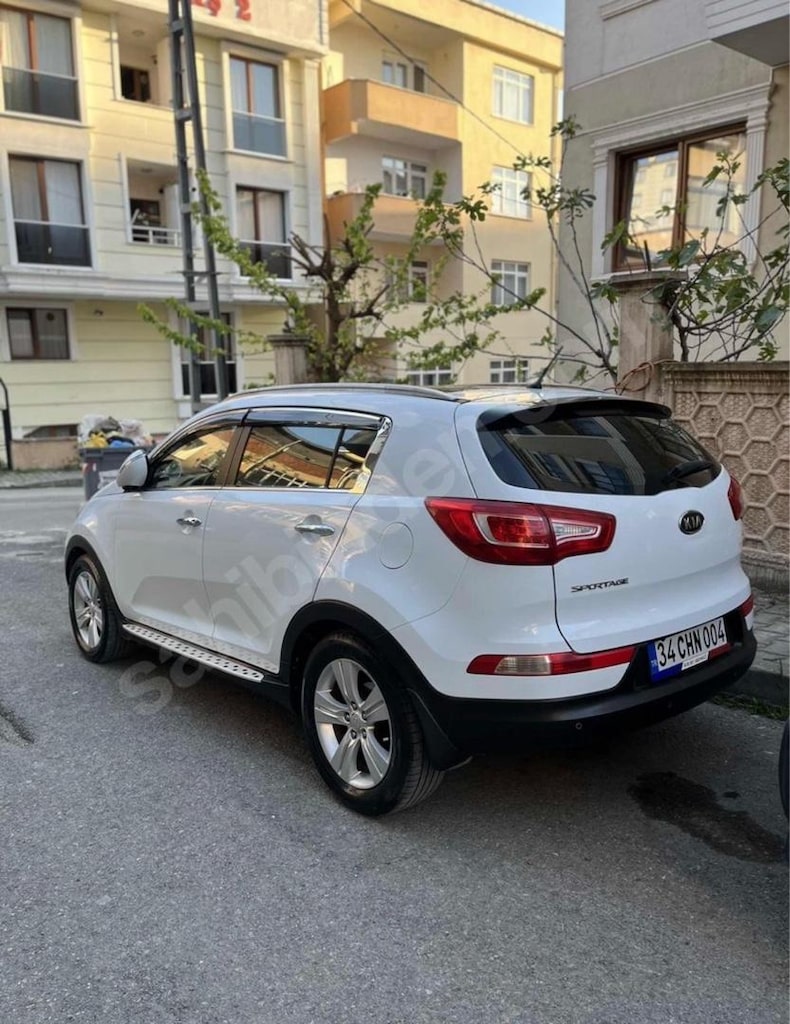 ACİL SATILIK. Sahibinden Düşük KM'li, Bol Extralı Kia Sportage - 2