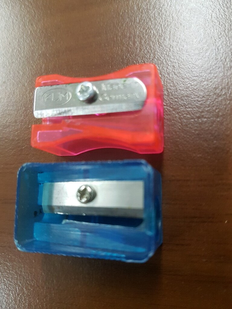 2 adet Kum Kalemtıraş, Alman malı ve diğeri - 8