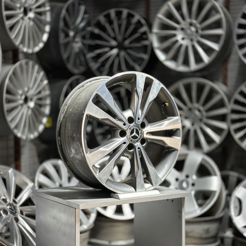 18 inç 5x112 Mercedes W205 OEM Jant Takımı 7,5-8,5 Offset 2. El - 2