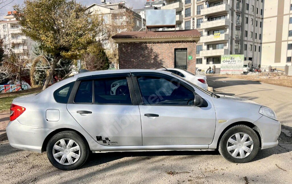 2011 Renault Symbol - 6