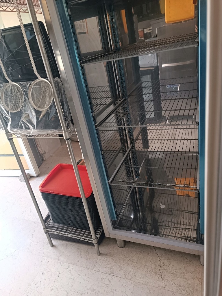Zanussi Dik Tip Buzdolabı Sanayi Tipi Buzdolabı Tek Kapılı Buzdolabı - 3