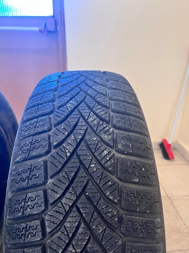 215 60 r17 Falken Eurowinter Kış Lastiği - 2