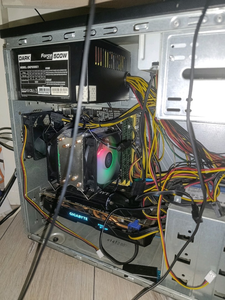 OYUNCU BİLGİSAYARI SETİ | i7-4790 | RX 570 4GB | 16GB RAM | MONİTÖr - 2