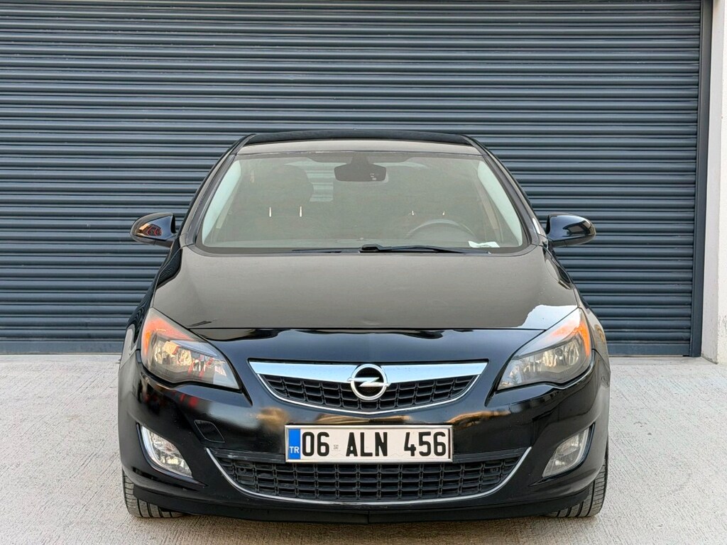 Otomatik vites Opel Astra bakımlı temiz araç - 2