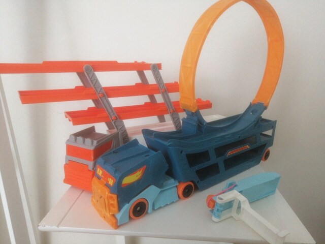Hotwheels Taşıyıcı Tır