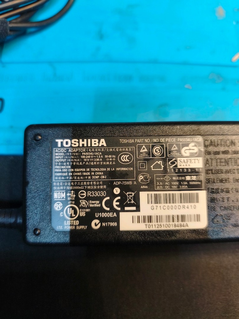 TOSHİBA LAPTOP ADAPTÖRÜ 19VOLT 3.95A - 2