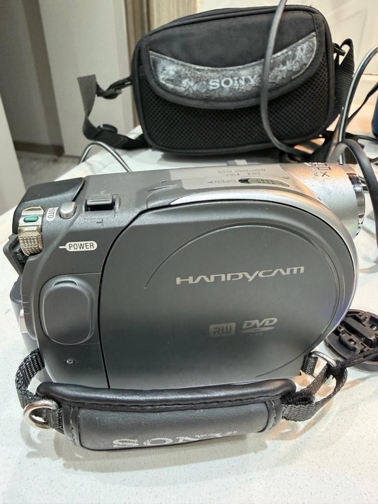 SONY DCR-DVD105E KAMERA - 4