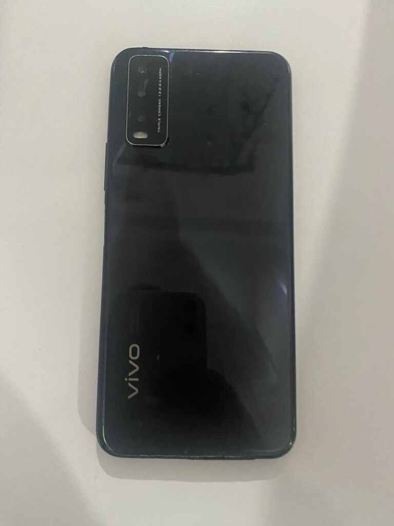 vivo y 20 ekran lekeli ama sorun yok akyif calısan tel - 4