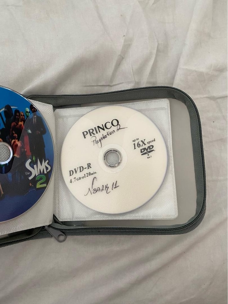 CD / DVD - 18