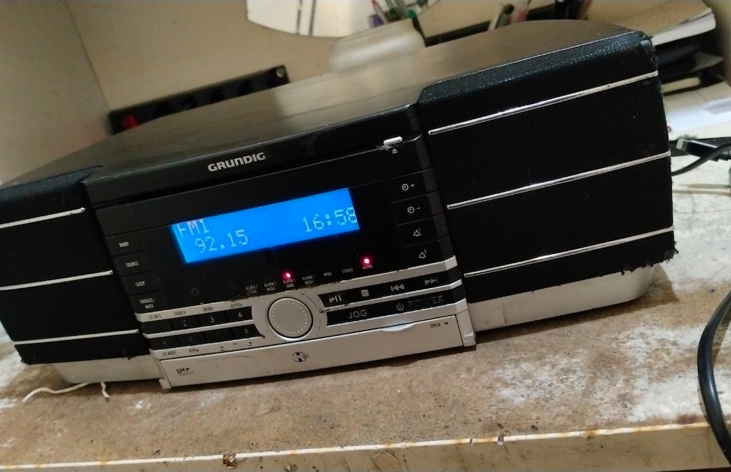 TEMİZ KULLANILMIŞ GRUNDİG - CDS - 5000 DEC MARKA VE MODEL NUMARALI SET - 2