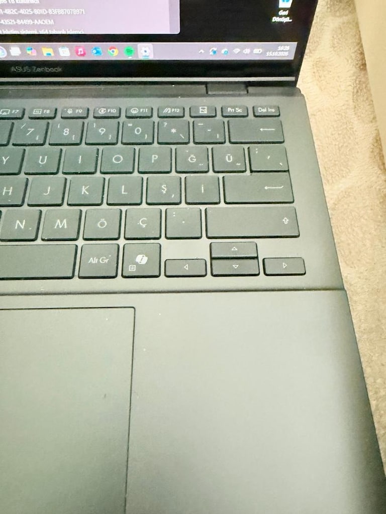 Asus ZenBook Duo UX8406CA Kılıfı Var - 5