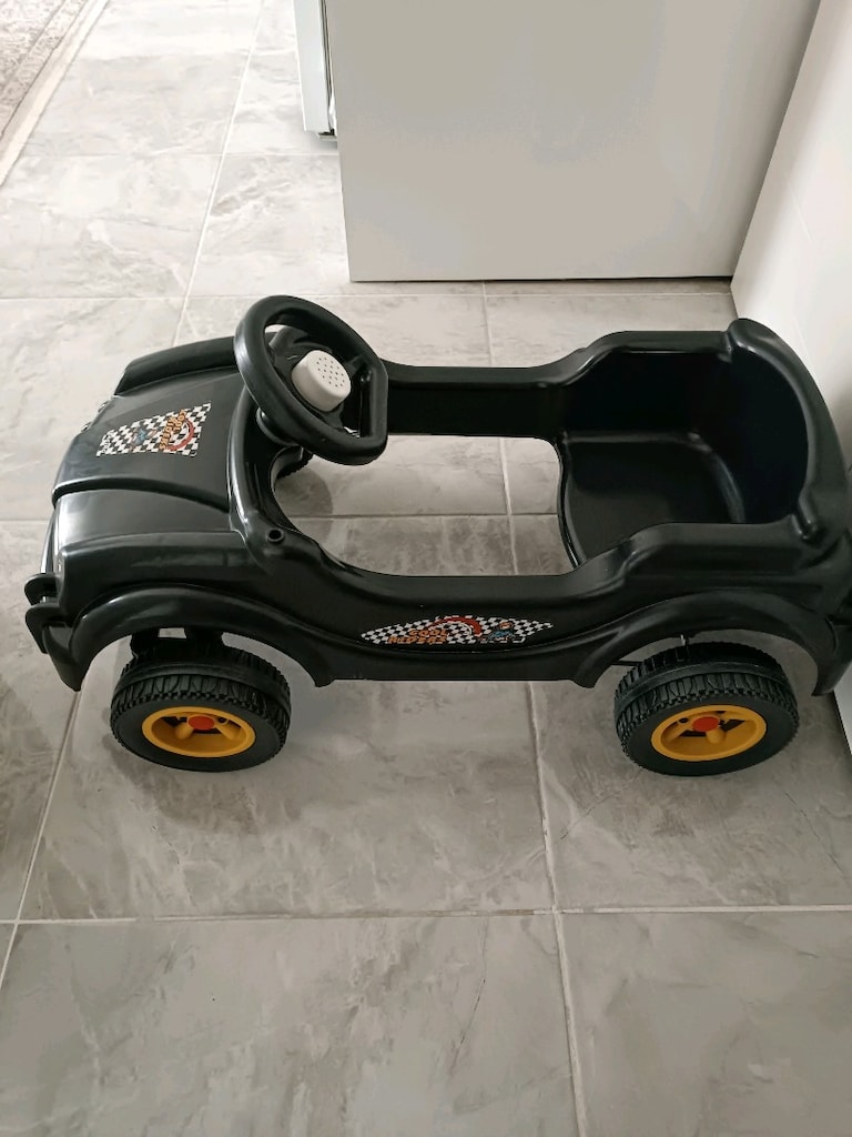 çocuk arabası pedallı