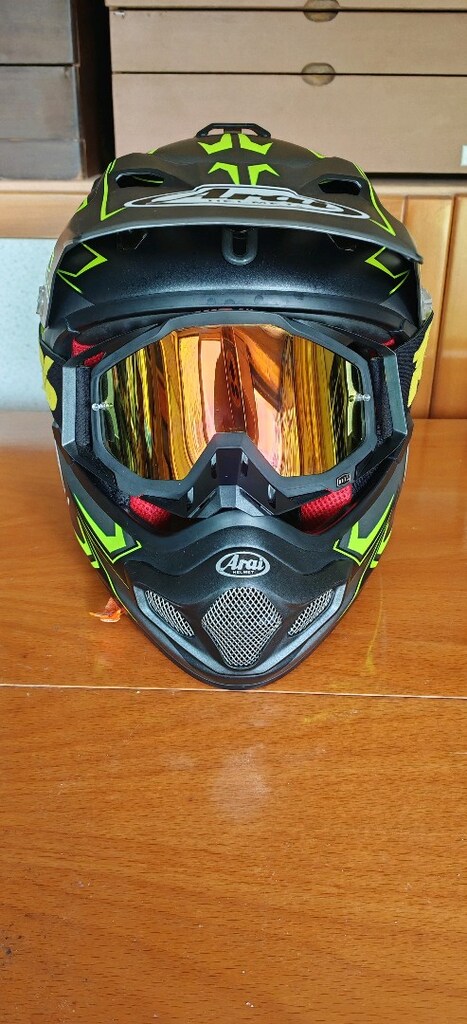 ARAİ VX 4 PRO FİBER Cross Off Road ATV Kask (Sıfırdan Farksız)