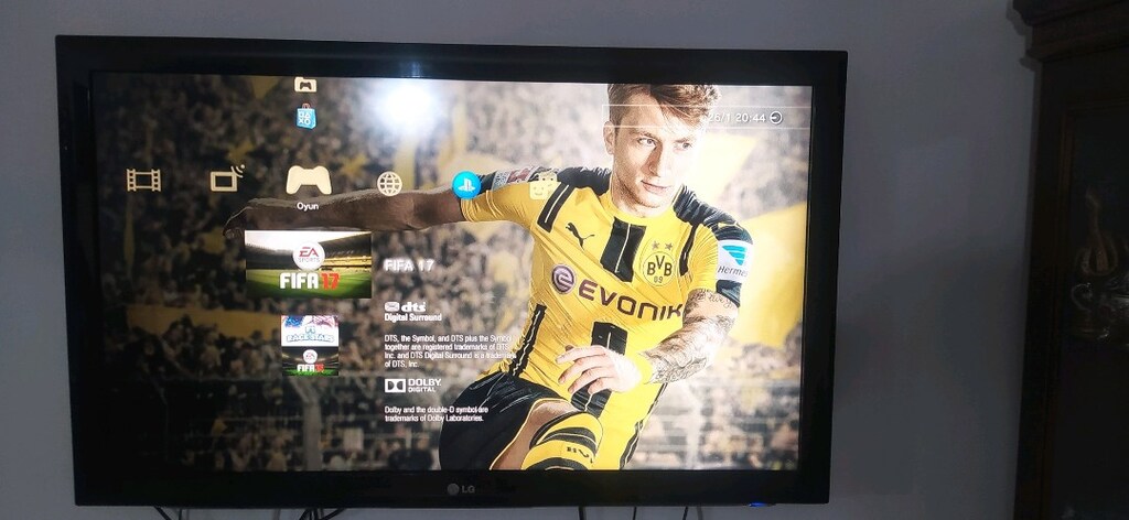PlayStation 3 Orjinal ve Üç Adet Oyun - 8