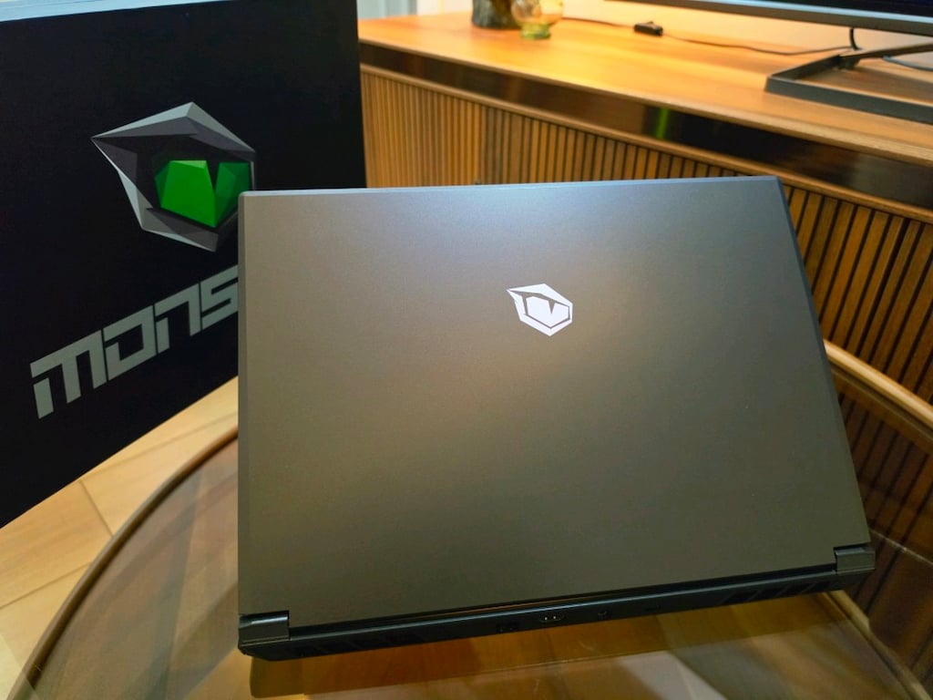 Monster Rtx5070 Laptop 32Gb Ram 1 tb ssd Hatasiz Garantili - 6