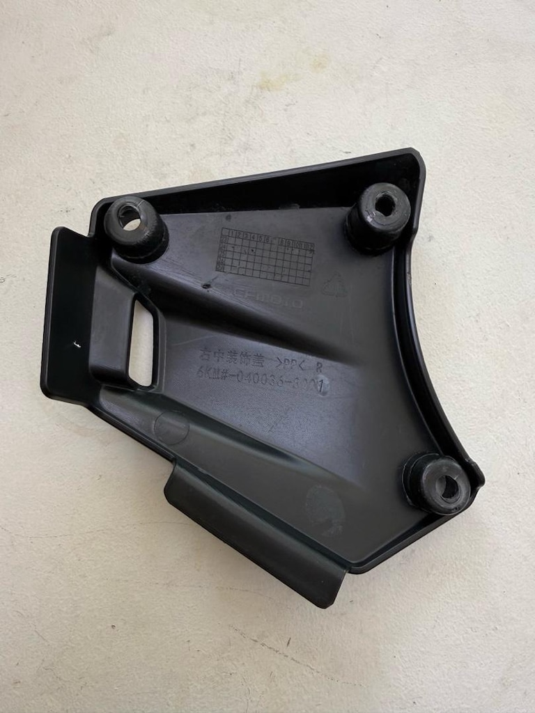 CF Moto Sr 250 Sağ Kuyruk Alt Plastiği Orjinal - 2