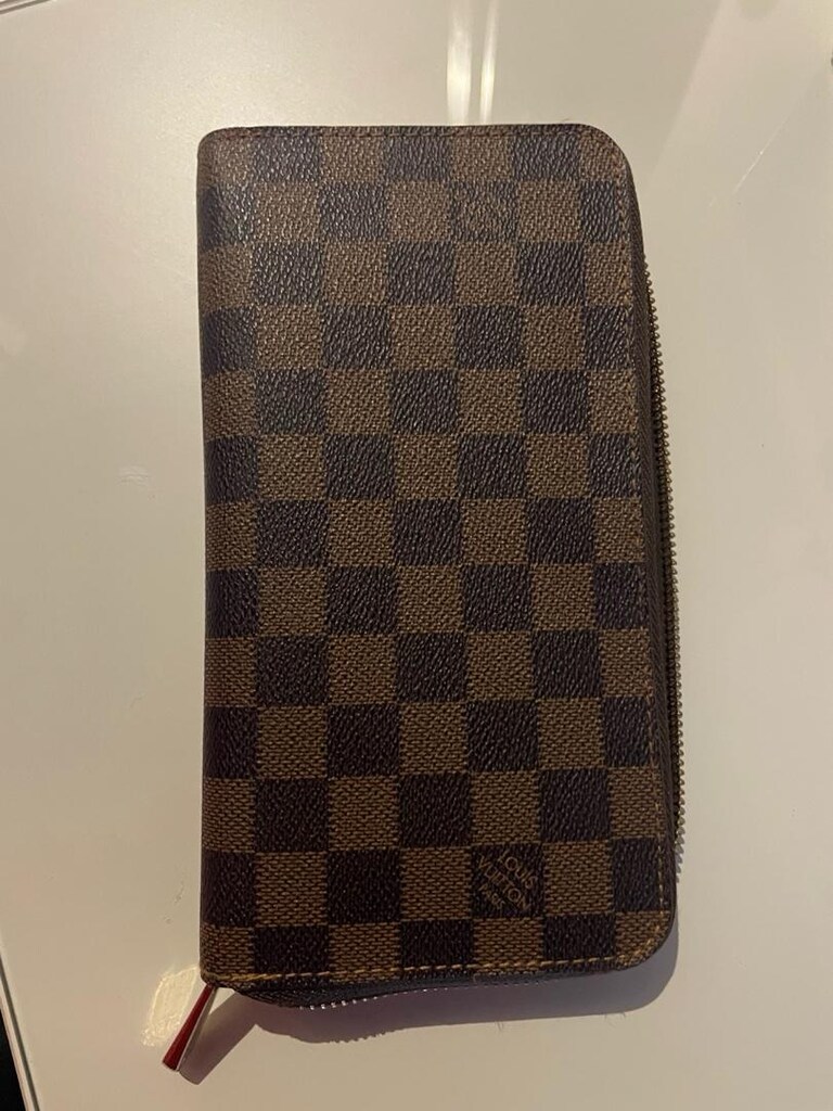 Louis Vuitton cüzdan